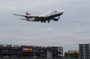British_B747_GBNLP_01_LHR
