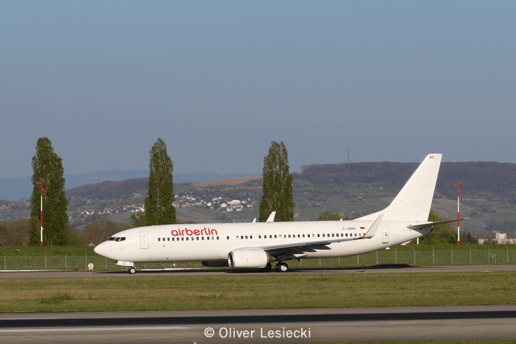 WM_AirBerlin_B737_DABBD_02_BSL