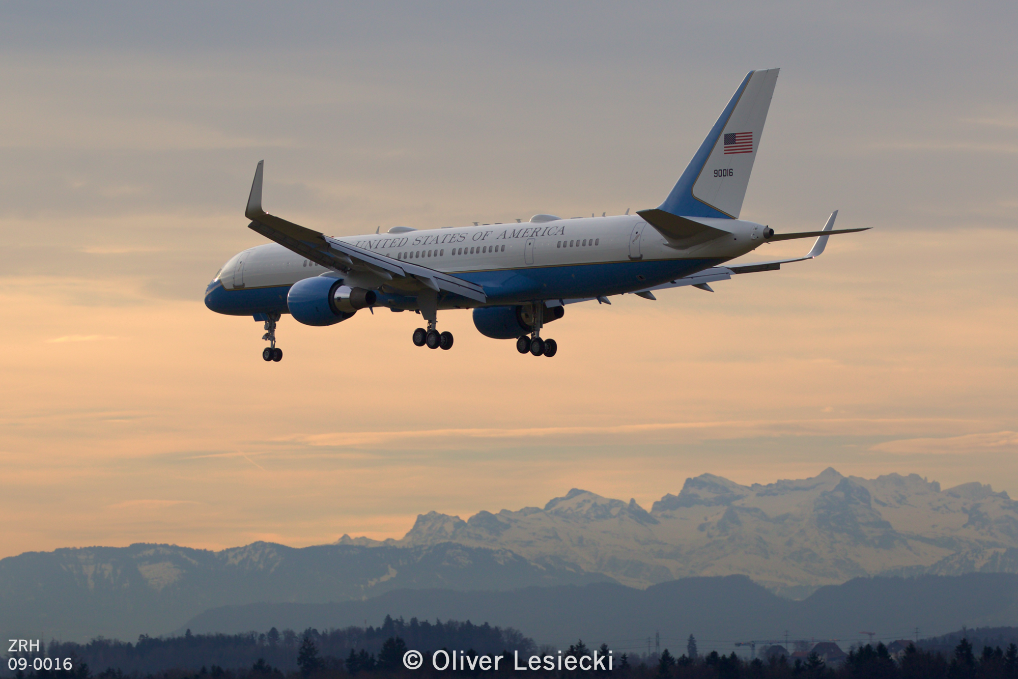 X_USAF_BC32A_090016_02_ZRH_250118